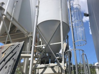 3 large silos at FOC and one small 3T hopper