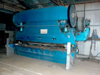 Heavy Duty 330 tonne press brake - 5.3m press table - Last used for stock crate deck panels