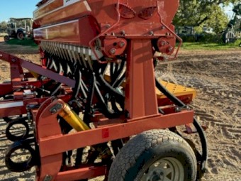 2015 Duncan Eco Seeder (18 run)
