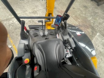 2024 MXG Excavator SE27U（2700KG） Yanmar 3TNV80F Diesel Engine, zero-tail swing and boom swing functions,mini excavator