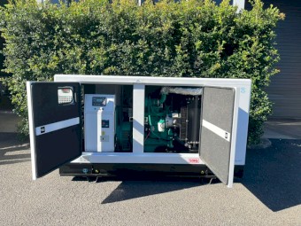50KVA Cummins/Stamford Silenced Diesel Generator 3 Phase 415V with ATS
