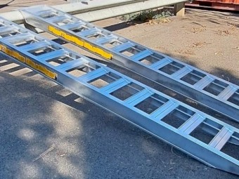 3000KG Aluminium Loading Ramps Heavy Duty 3.2M Set of 2