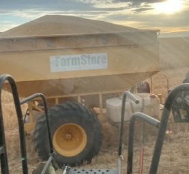 2009 Farm Store 18 tonne Chaser Bin