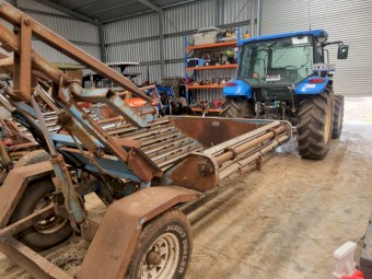 Pearces Offsider hay cart