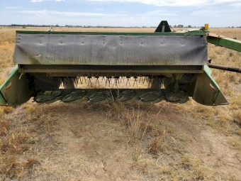 John Deere 920 Mower Conditioner