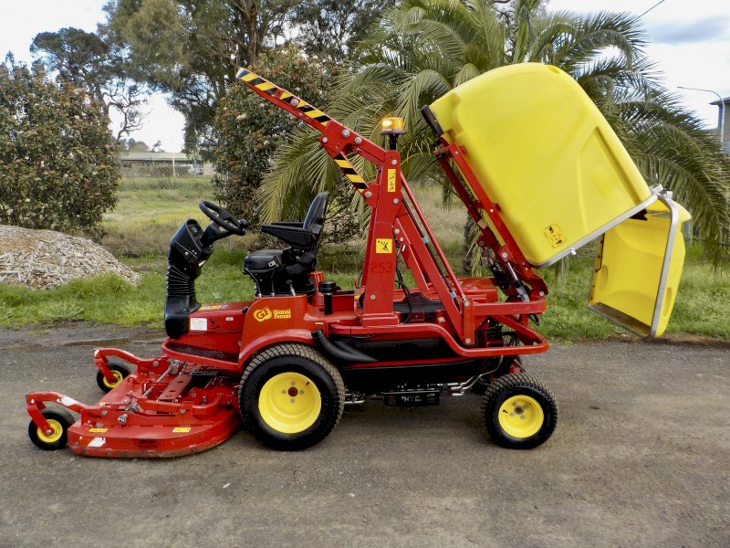 2017 GIANNI FERRARI PG280W TURBO DIESEL 4WD COLLECTION GRASS CATCHER RIDE ON MOWER/LAWN MOWER