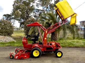 GIANNI FERRARI PG300W DIESEL 4WD/4x4 Full COMMERCIAL COLLECTION GRASS CATCHER RIDE ON MOWER/LAWN MOWER