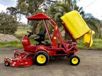 GIANNI FERRARI PG300W DIESEL 4WD/4x4 Full COMMERCIAL COLLECTION GRASS CATCHER RIDE ON MOWER/LAWN MOWER