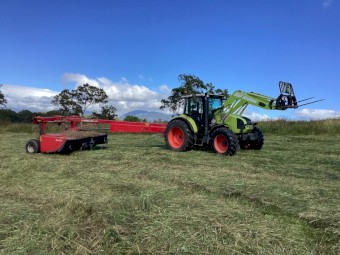 Claas Arion 430 fwa with loader