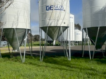 Repaired 15T Feed & Seed Silo