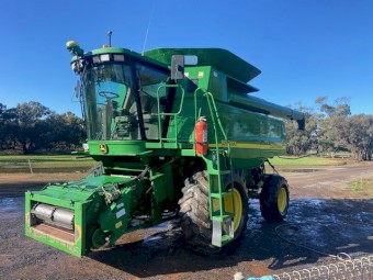 2005 John Deere 9760
