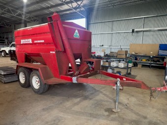 Bromar 50 Bag Feeder Split Bin