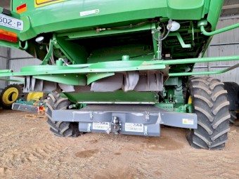 2016 John Deere S670 Header