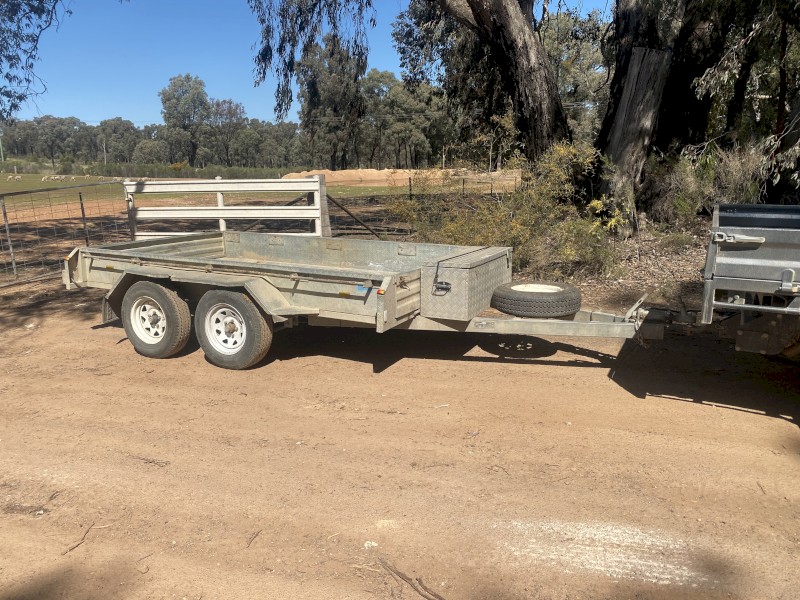 10 x 6 Gal Tandem Trailer 