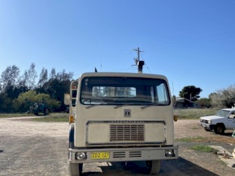 1977 International Acco 1830A & bulk bin