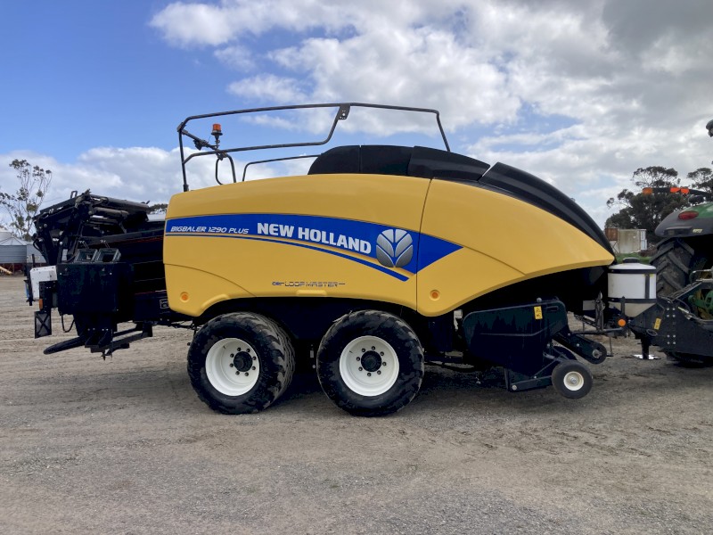 2019 New Holland 1290 Plus Large Square Baler