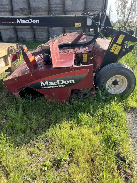 2013 MacDon R85 Mower Conditioner