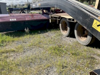 2013 MacDon R85 Mower Conditioner