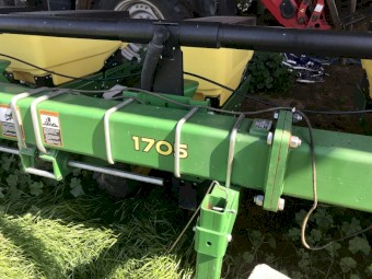John Deere 1705 planter as new 8m spacing