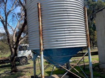 Grain silo 