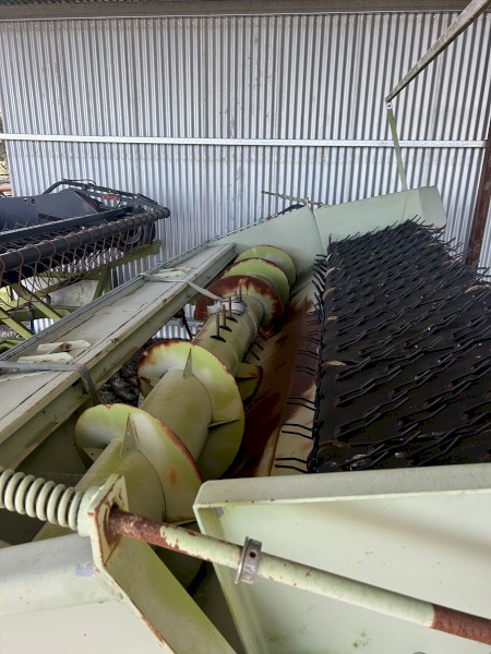 Claas Dominator 98SL Header with Pickup Front