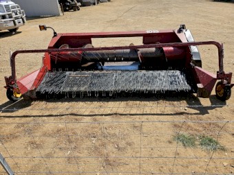 Canola 1015 pick up front