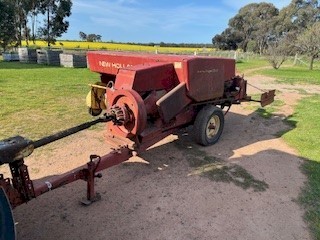 New Holland 317 Small Square Baler
