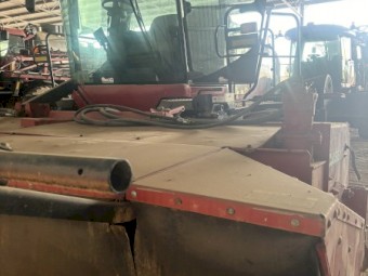 Case IH 2303 Windrower