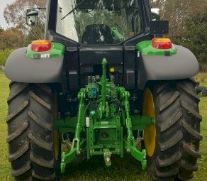 2015 John Deere 6140M FWA Tractor / Loader