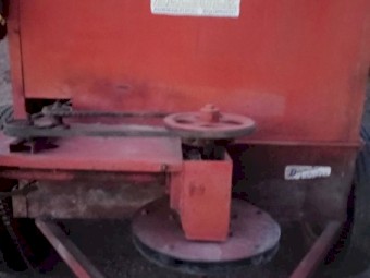 Small Petrol super spreader 