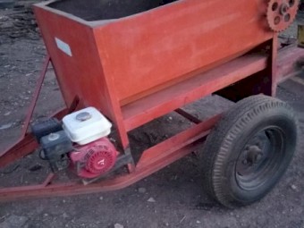 Small Petrol super spreader 
