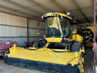 2006 New Holland HW345 mower conditioner and windrower fronts