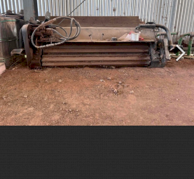 2018 MacDon HC10 Conditioner