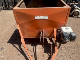 Small Petrol super spreader 