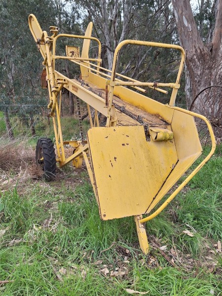 Connor Shea MC Range small bale loader