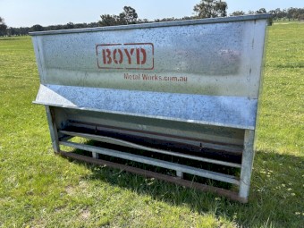 Boyd Sheep Feeders