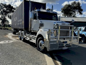 2017 Freightliner Coronado Prime Mover