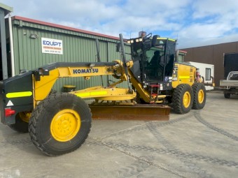 KOMATSU GD655-5 GRADER