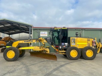KOMATSU GD655-5 GRADER