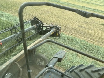 2016 Macdon Draper front