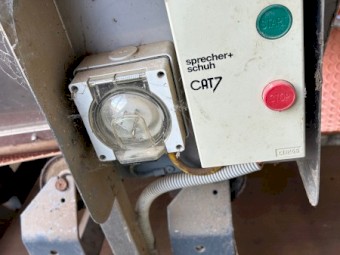 Fertiliser belt/elevator