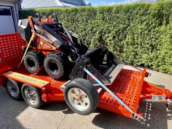 Cast Worky Quad SSQ22 and Tilta Plant Trailer