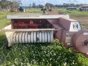 International 440 Small Square Baler 