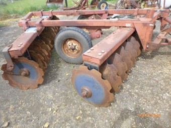 International 3-5 28 plate discs