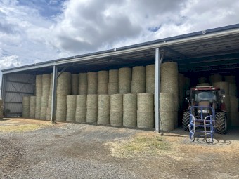 Oaten 4x4 Round Hay