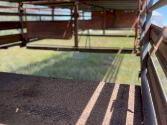 28 FT  3 deck stock crate