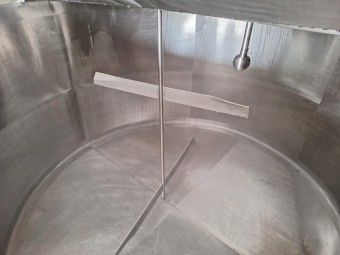 4000 litre mixing tank (Barry Brown ex dairy tank)