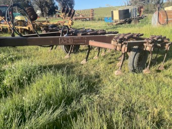 International 2-10 23 Tyne Scarifier 