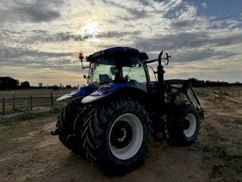 2022 New Holland T6080 Tractor