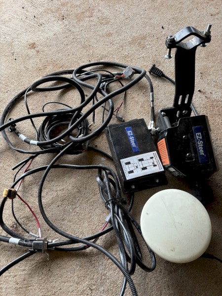 Trimble EZ-Steer GPS